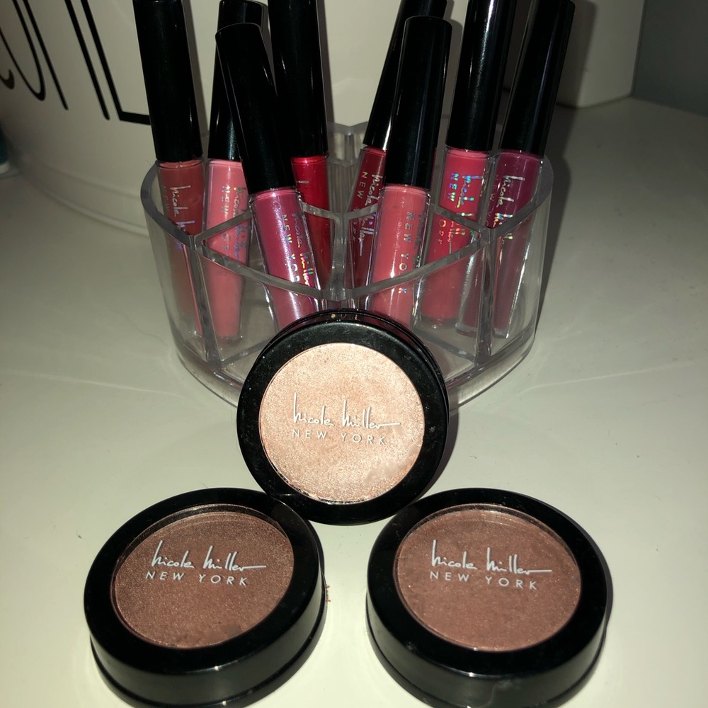Nicole Miller Makeup Bundle✨